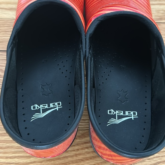 Size EU 42 Dansko orange and red pattern - Picture 10 of 15